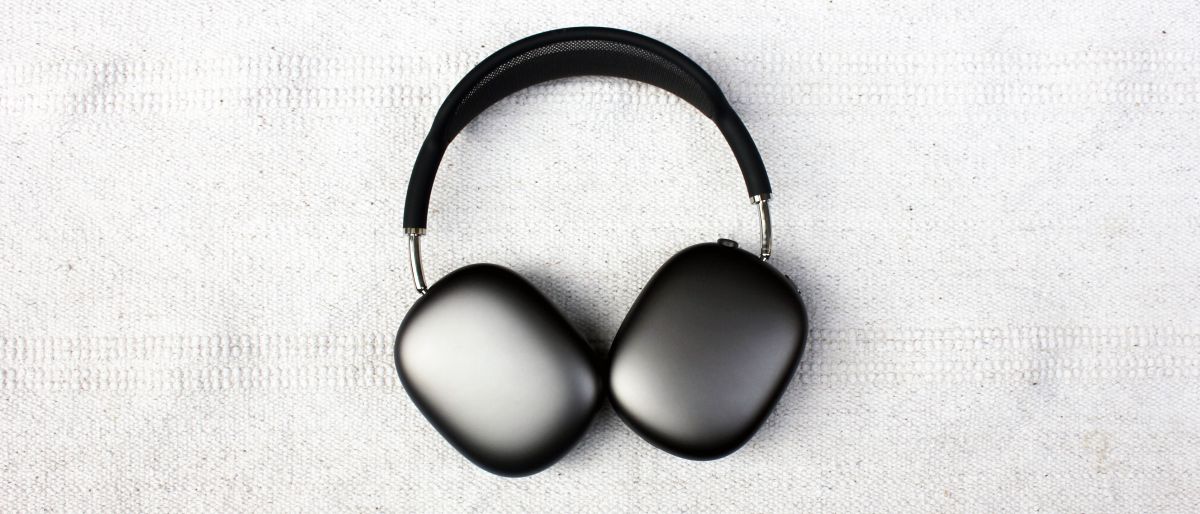 イヤホン AirPodsMax black Amazon.com: Apple AirPods Max Wireless Over-Ear Headphones